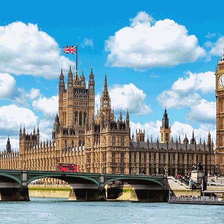 Staylondon - Sleeps 6 With Free Parking - Tourist, Concerts & Matches Exterior foto
