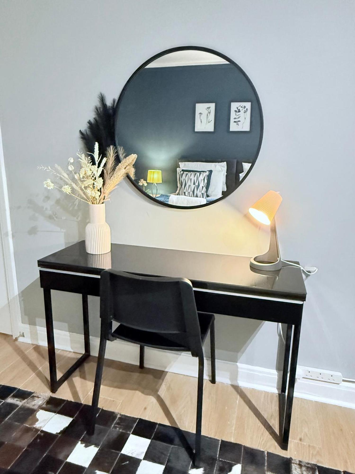 Staylondon - Sleeps 6 With Free Parking - Tourist, Concerts & Matches Exterior foto